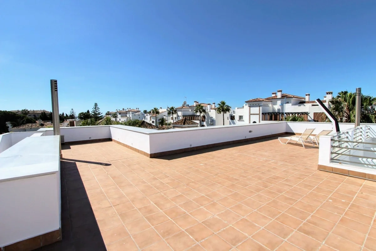 2 - venta casa a pie de playa san pedro de alcántara andalucía españa