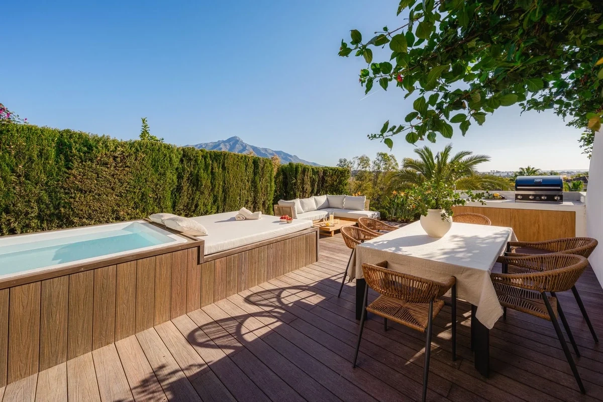 2 - sea view apartment for sale in nueva andalucia andalusia spain