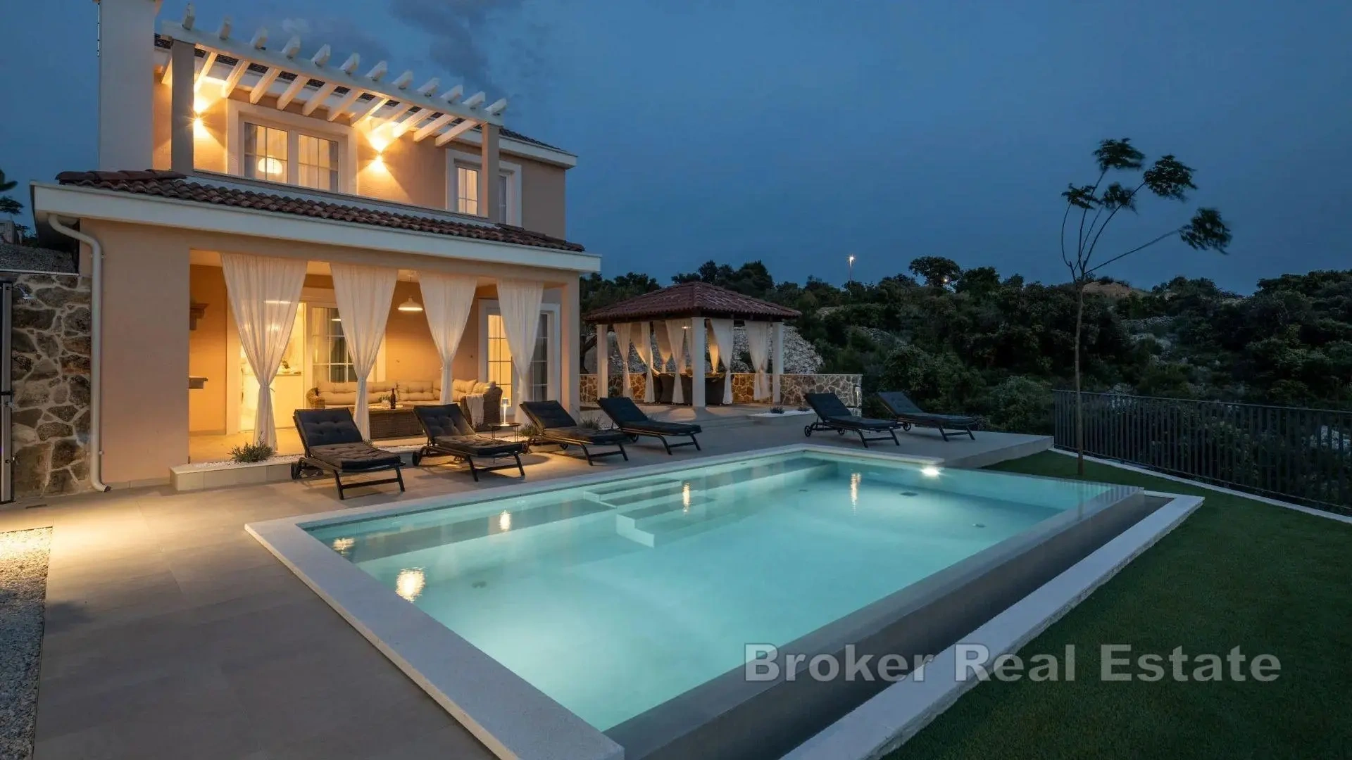 2 - venta casa vista al mar rogoznica šibenik-knin croacia