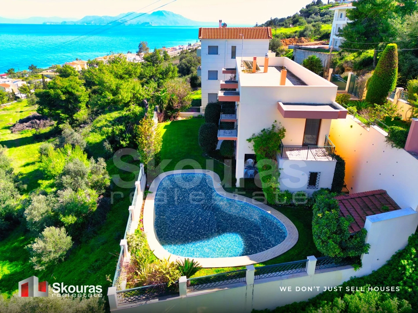 2 - vente maison vue mer melíssi péloponnèse grèce