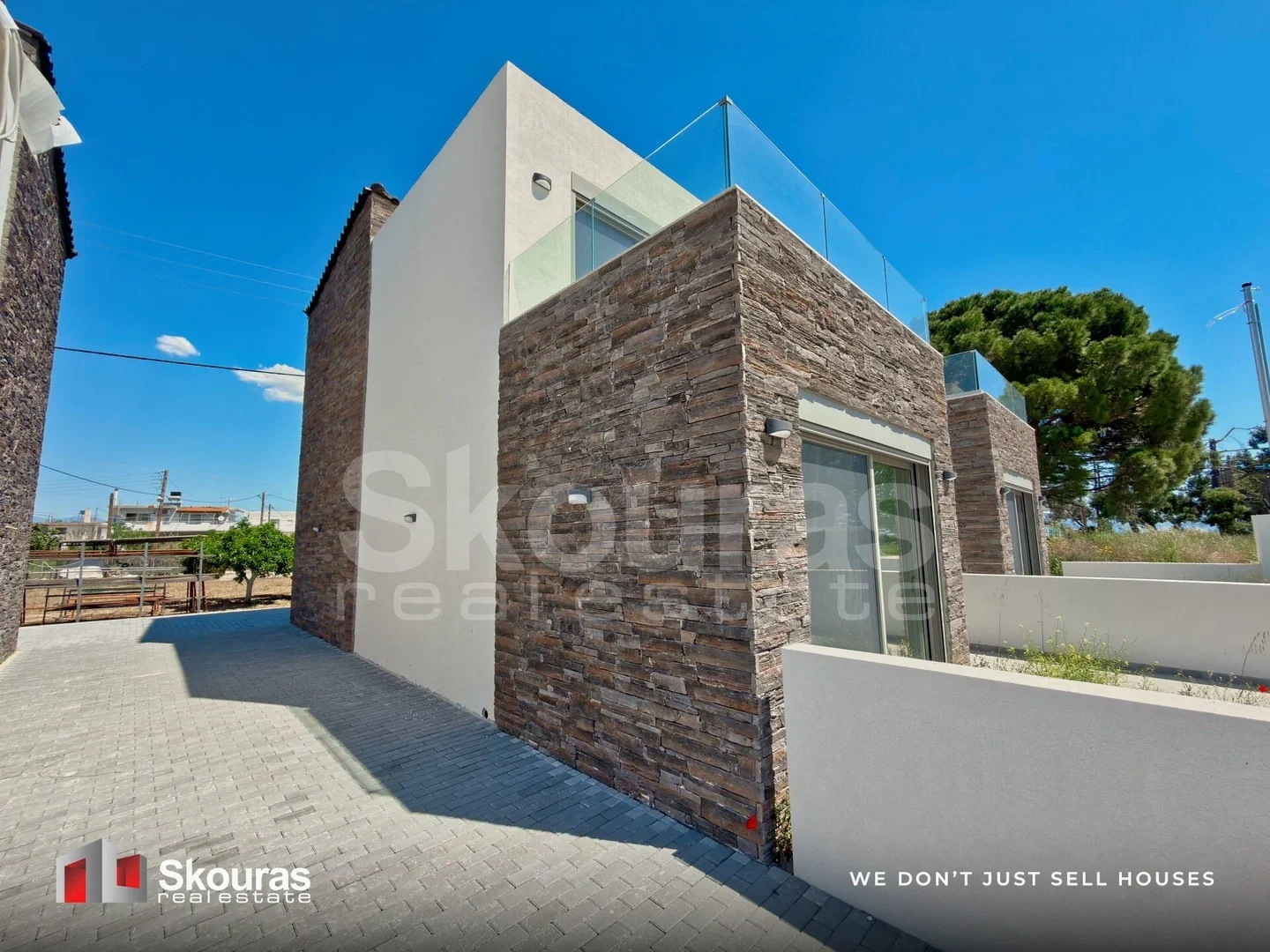2 - waterfront house for sale in míloi peloponnese greece