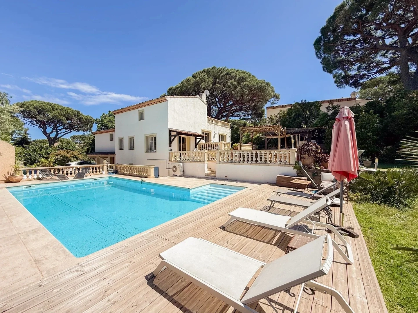 1 - verkoop villa strand to voet sainte-maxime var frankrijk