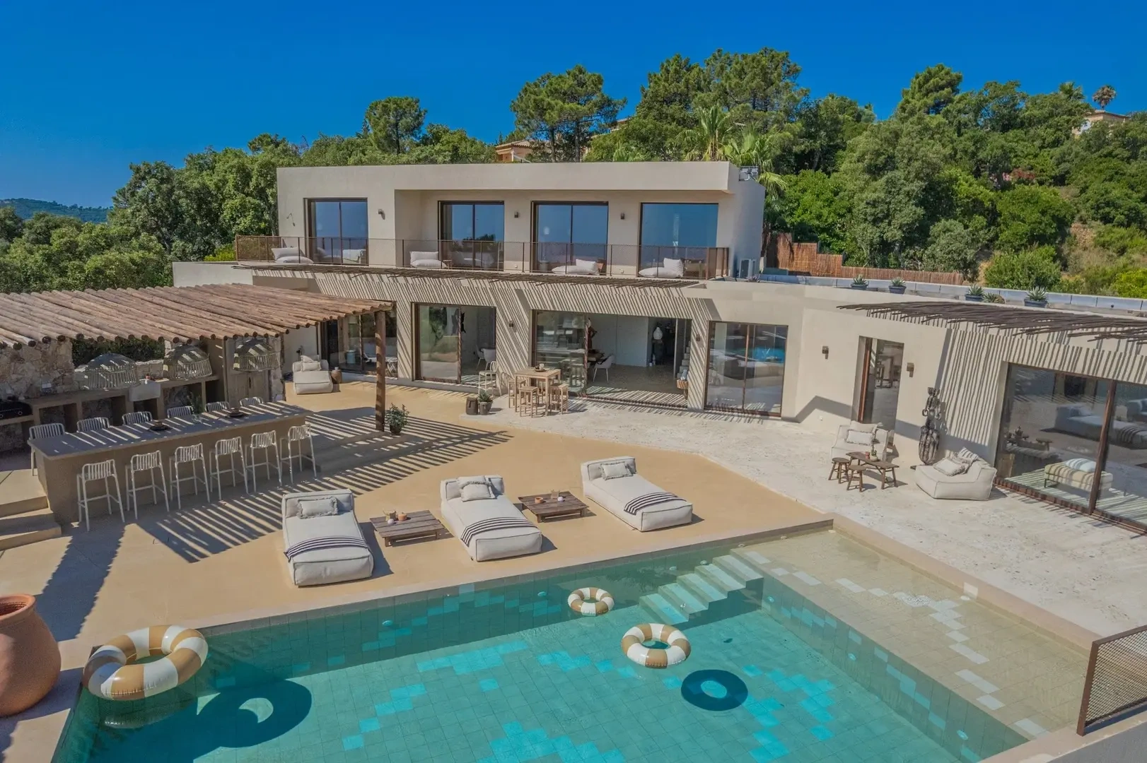 2 - sea view villa for sale in les issambres var france