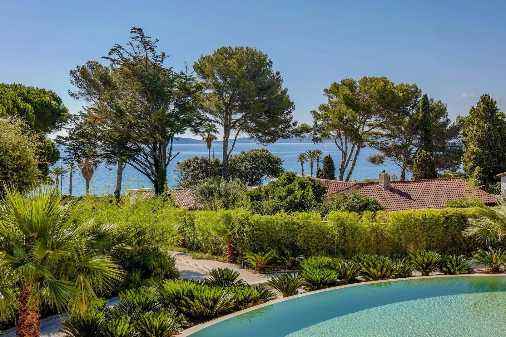 1 - verkoop huis uitzicht op zee sainte-maxime var frankrijk