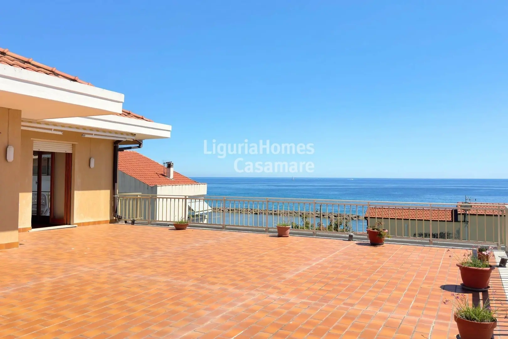 2 - verkoop appartement uitzicht op zee santo stefano al mare liguria italië