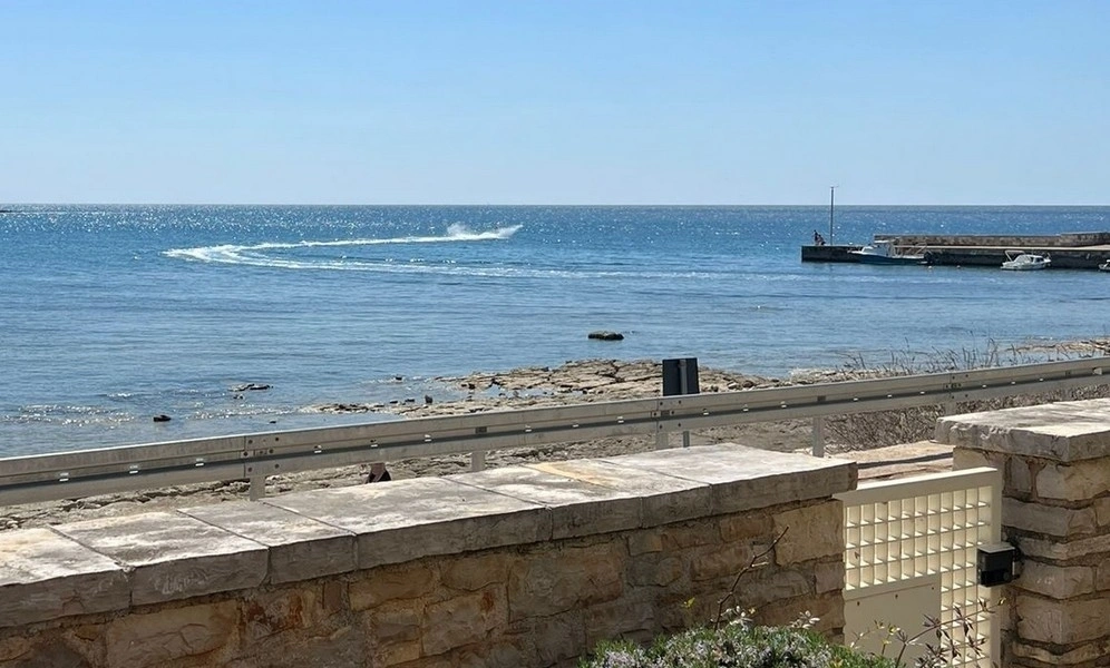 1 - продажа квартира ноги в воде umag истрия хорватия