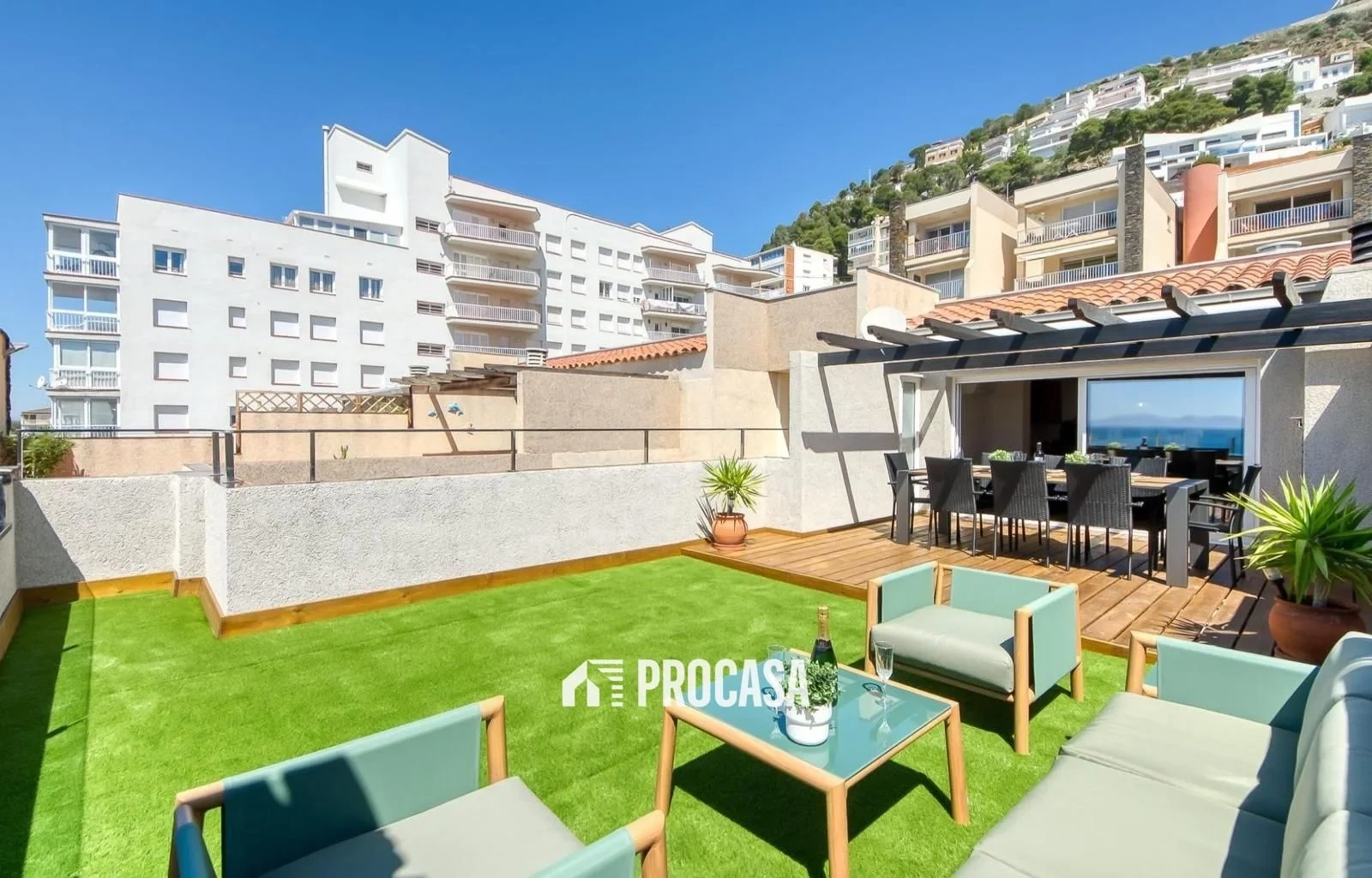 2 - vente appartement pieds dans l'eau roses catalogne espagne