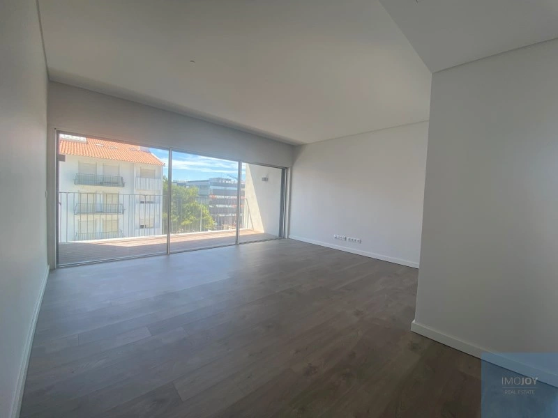 2 bedroom apartment with swimming pool