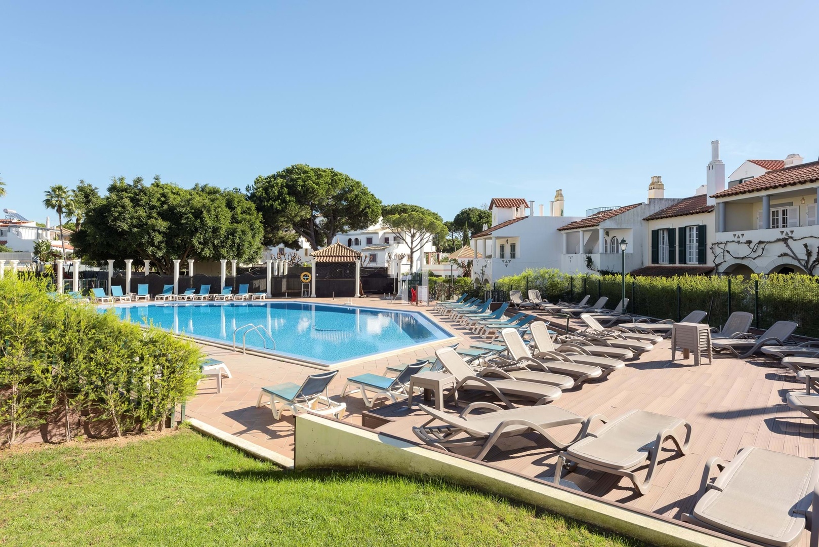 1 - house for vacation rentals in quarteira algarve portugal