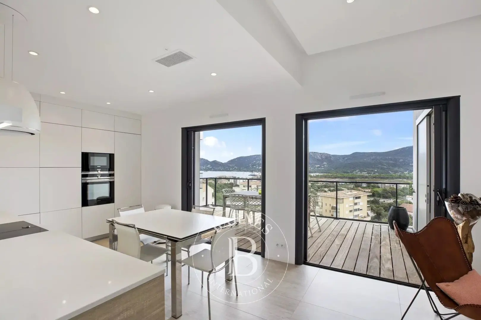 2 - verkauf wohnung meerblick porto-vecchio corse (du-sud) frankreich