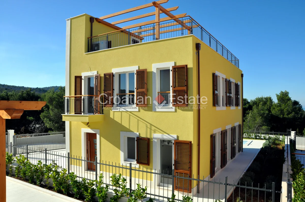 2 - vendita casa vista mare brač spalatino-dalmata croazia