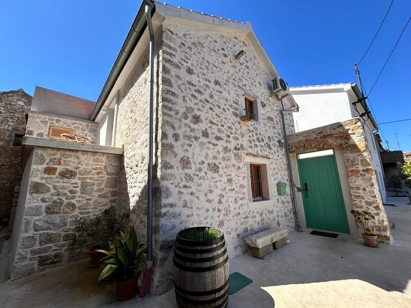 2 - vente maison neviđane zadar croatie