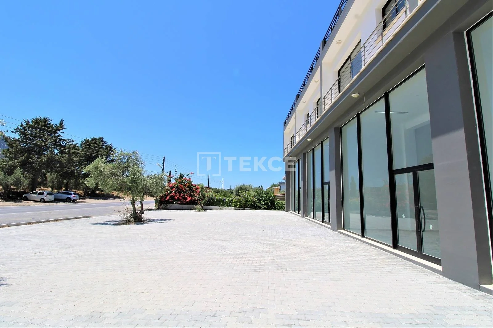 2 - vente commerce plage à pied girne kyrenia chypre