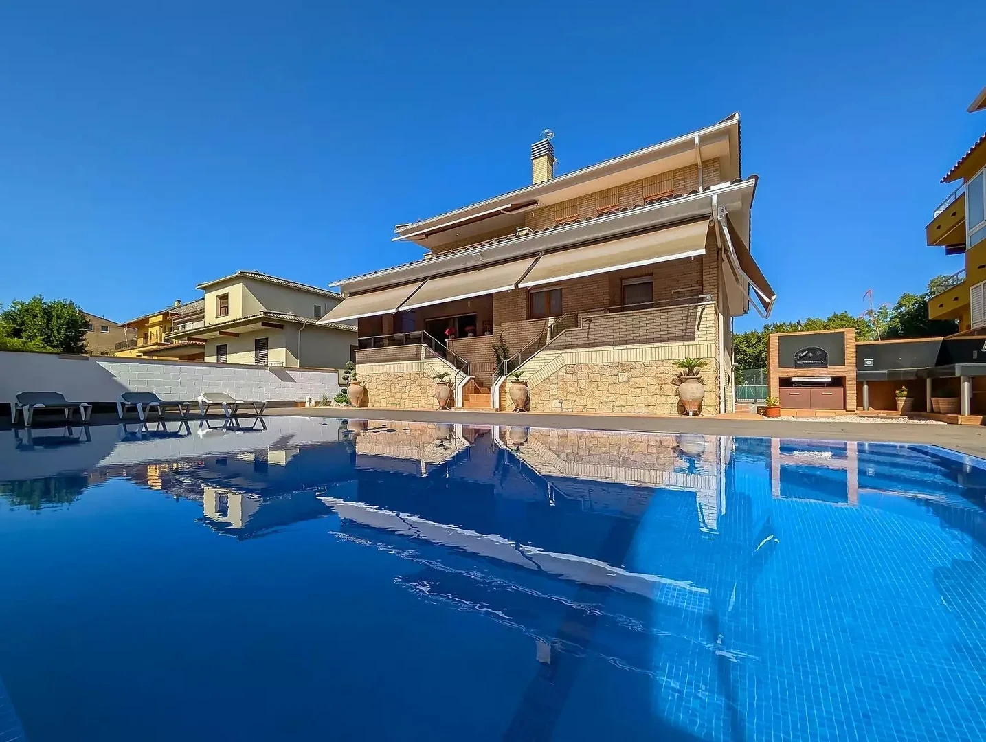 2 - продажа villa banyoles каталония испания