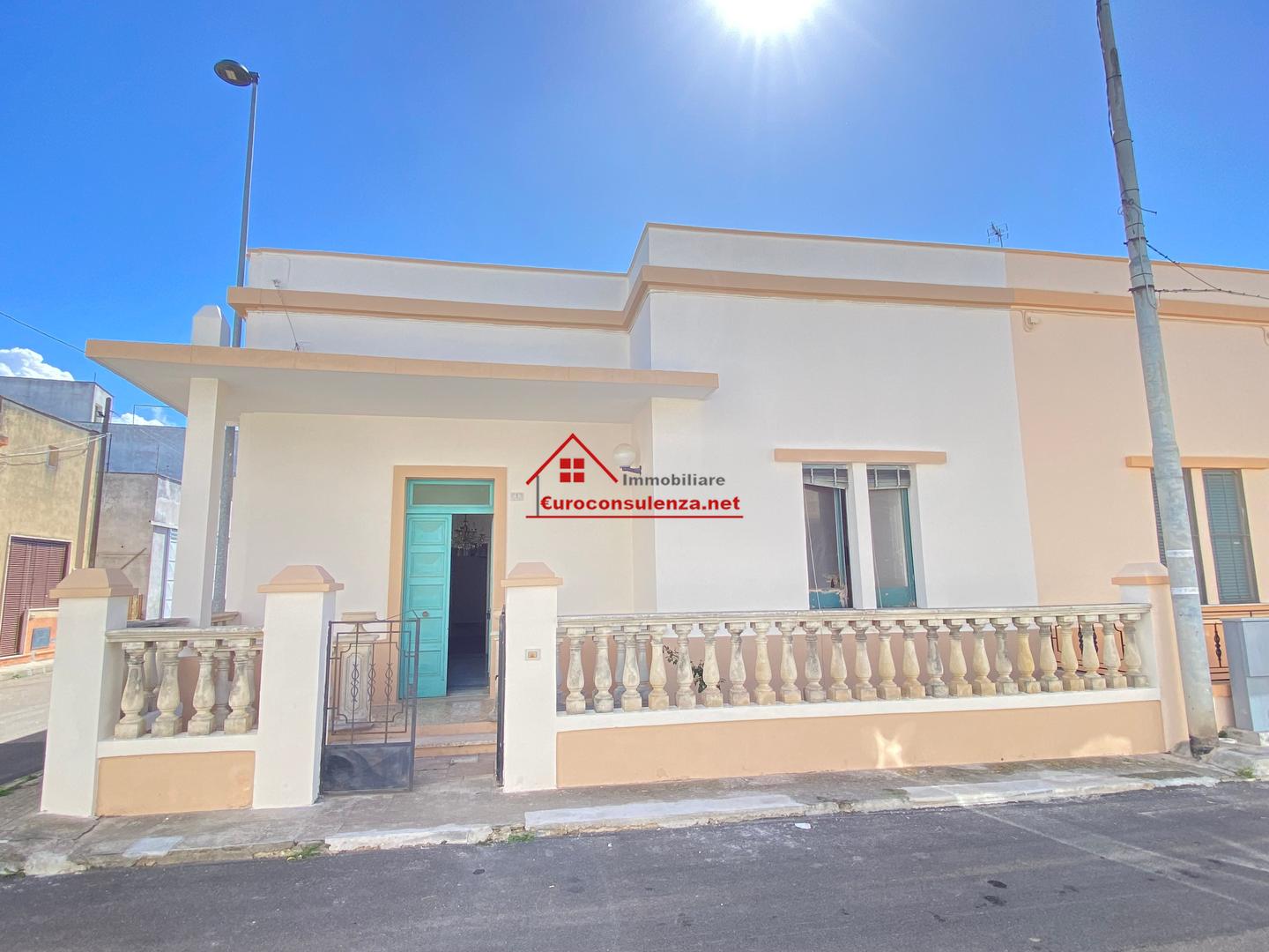1 - verkoop huis alliste apulia italië