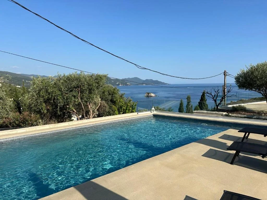 2 - vendita casa vista mare sivota epiro grecia