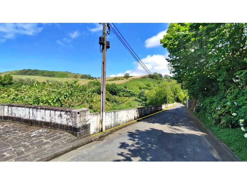 2 - venta terreno fenais da ajuda las azores portugal