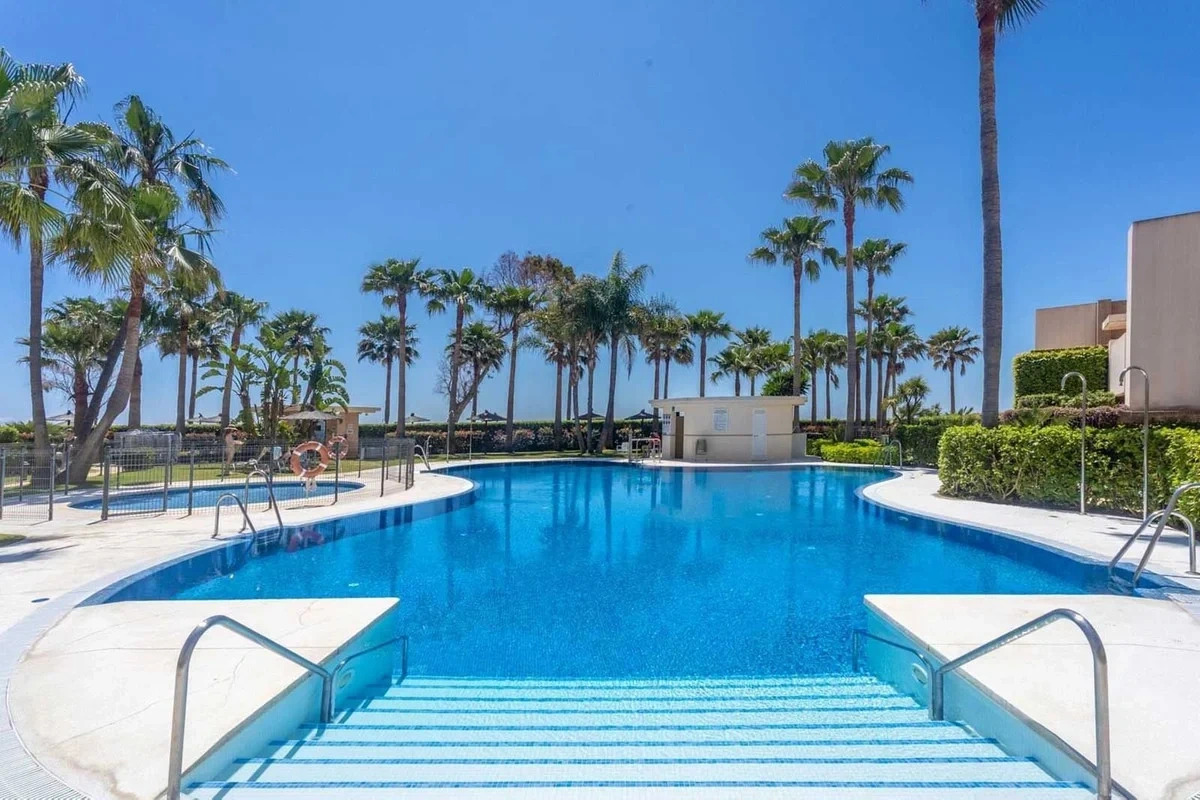 2 - venta apartamento frente al mar estepona - costa del sol andalucía españa