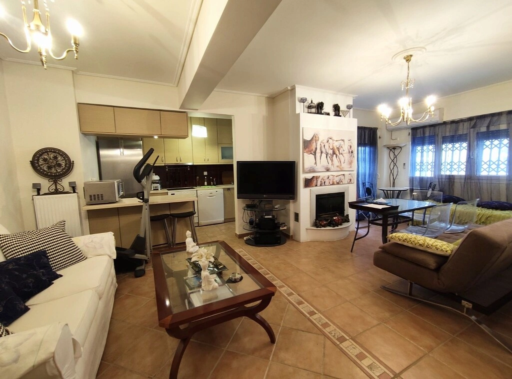 2 - verkoop appartement aan het water loutráki crete griekenland