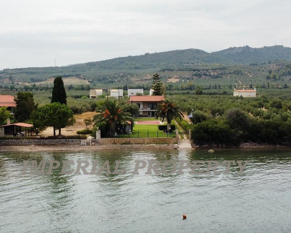 1 - vente maison pieds dans l'eau livanátai grèce centrale grèce