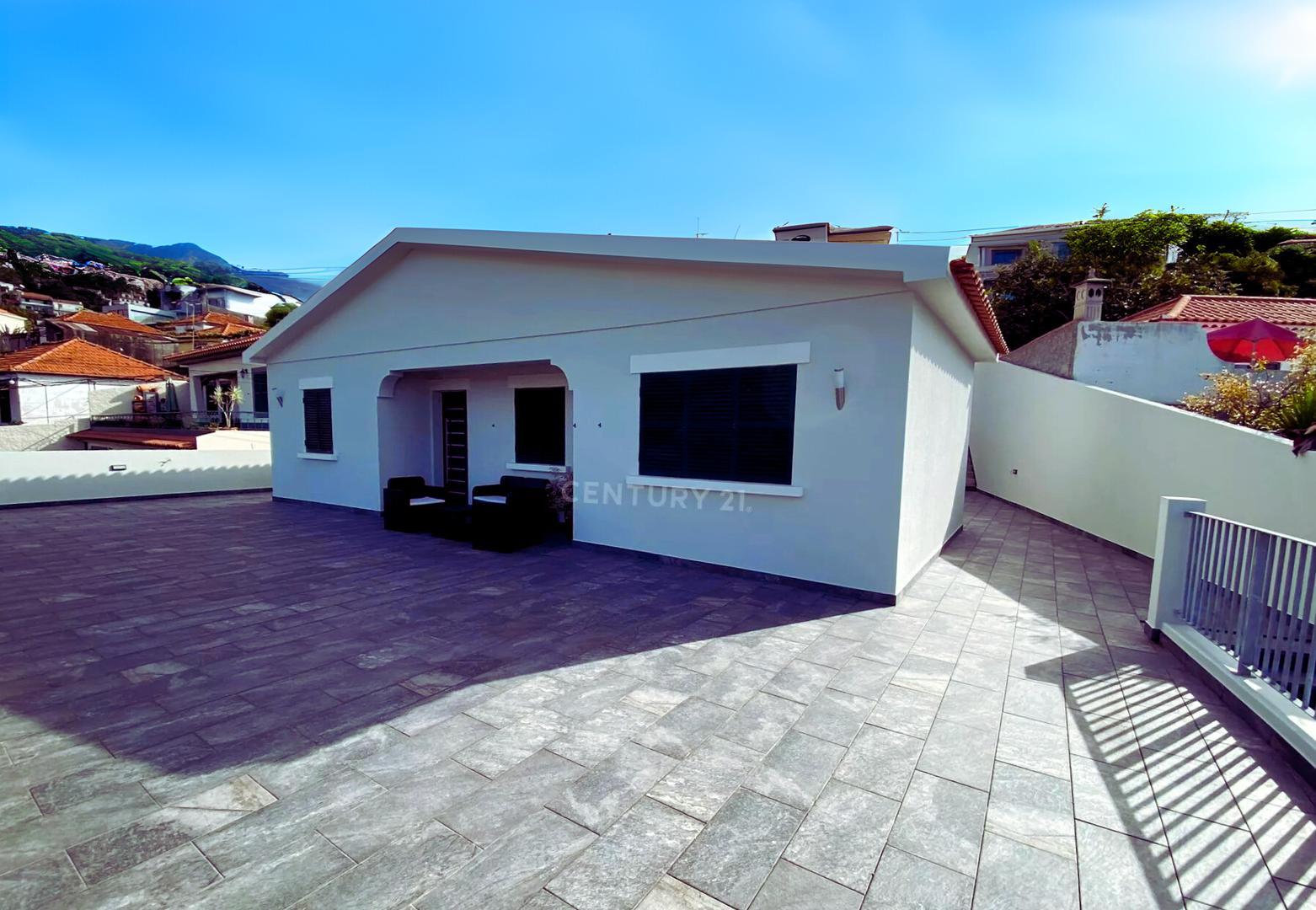 1 - venta casa a pie de playa funchal madeira portugal