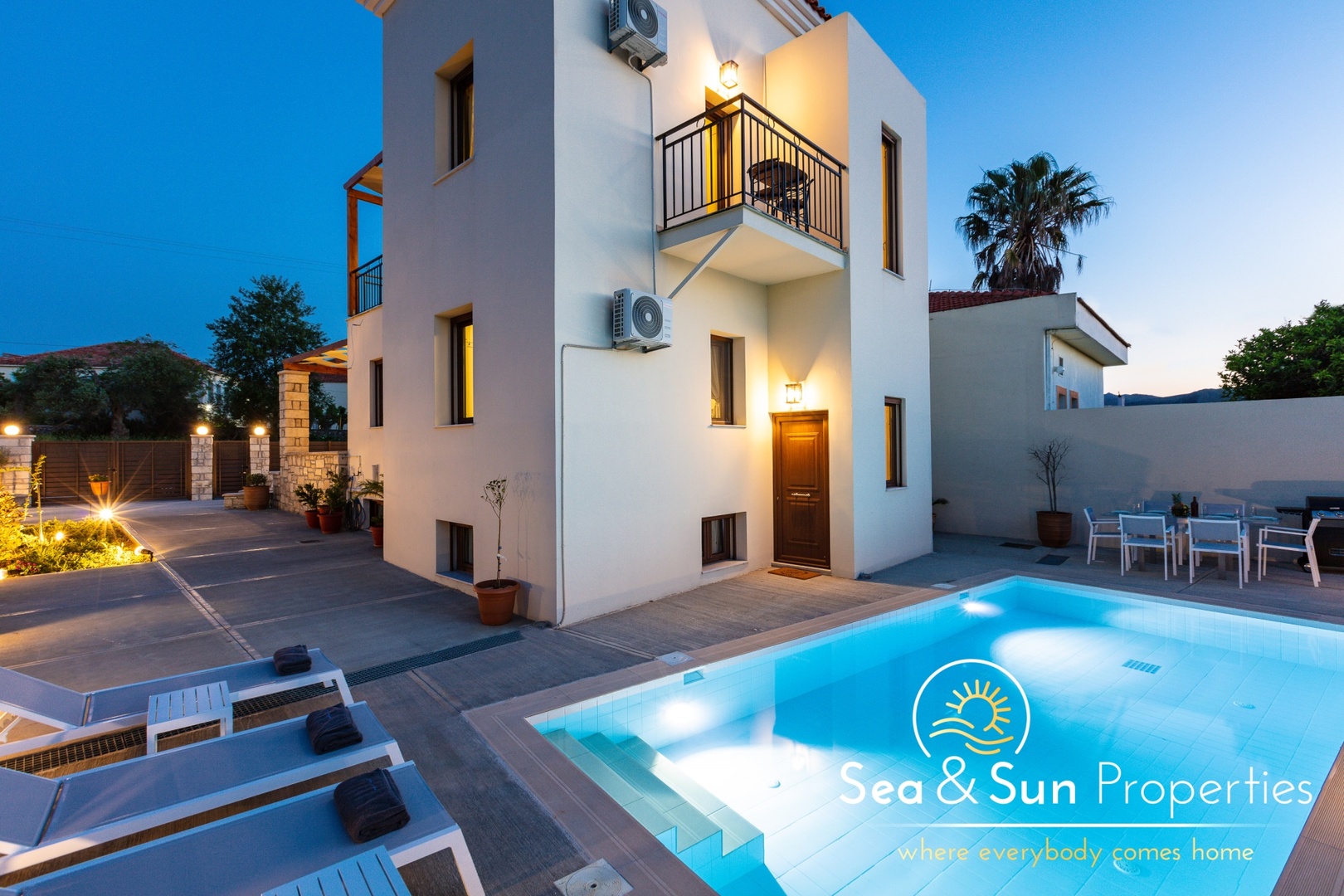 Casa vista mare con piscina