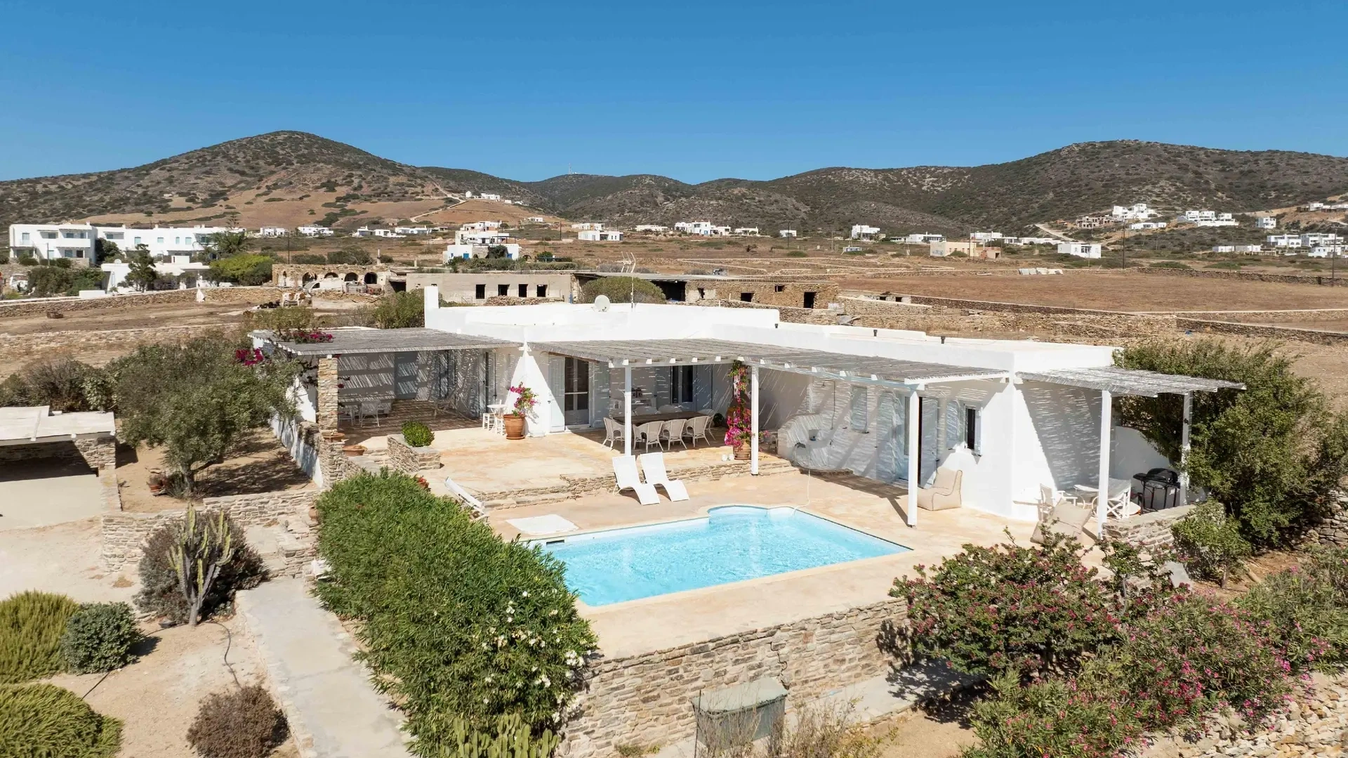 1 - villa for sale in antiparos - cyclades south aegean greece
