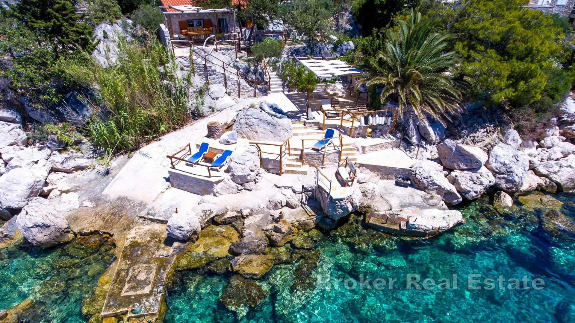 Casa vista al mar con 7 dormitorios