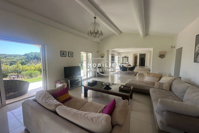 2 - house for sale in gassin var france