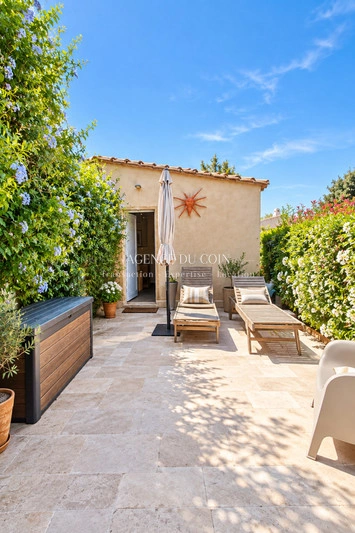 2 - house for sale in six fours les plages var france