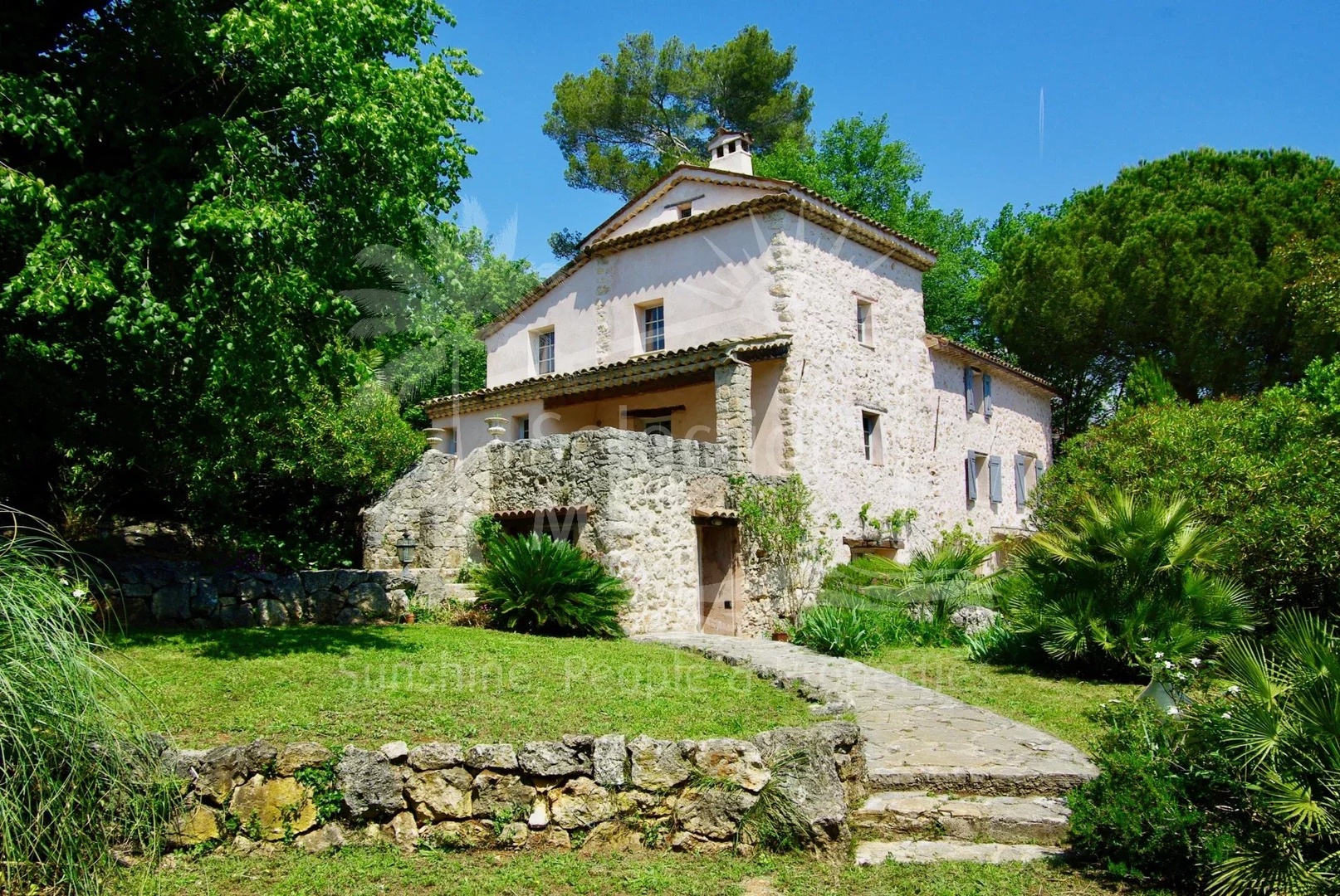 1 - house for sale in roquefort-les-pins alpes-maritimes france