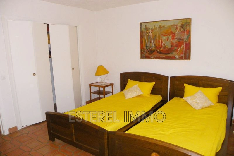 2 - apartment for vacation rentals in théoule-sur-mer alpes-maritimes france