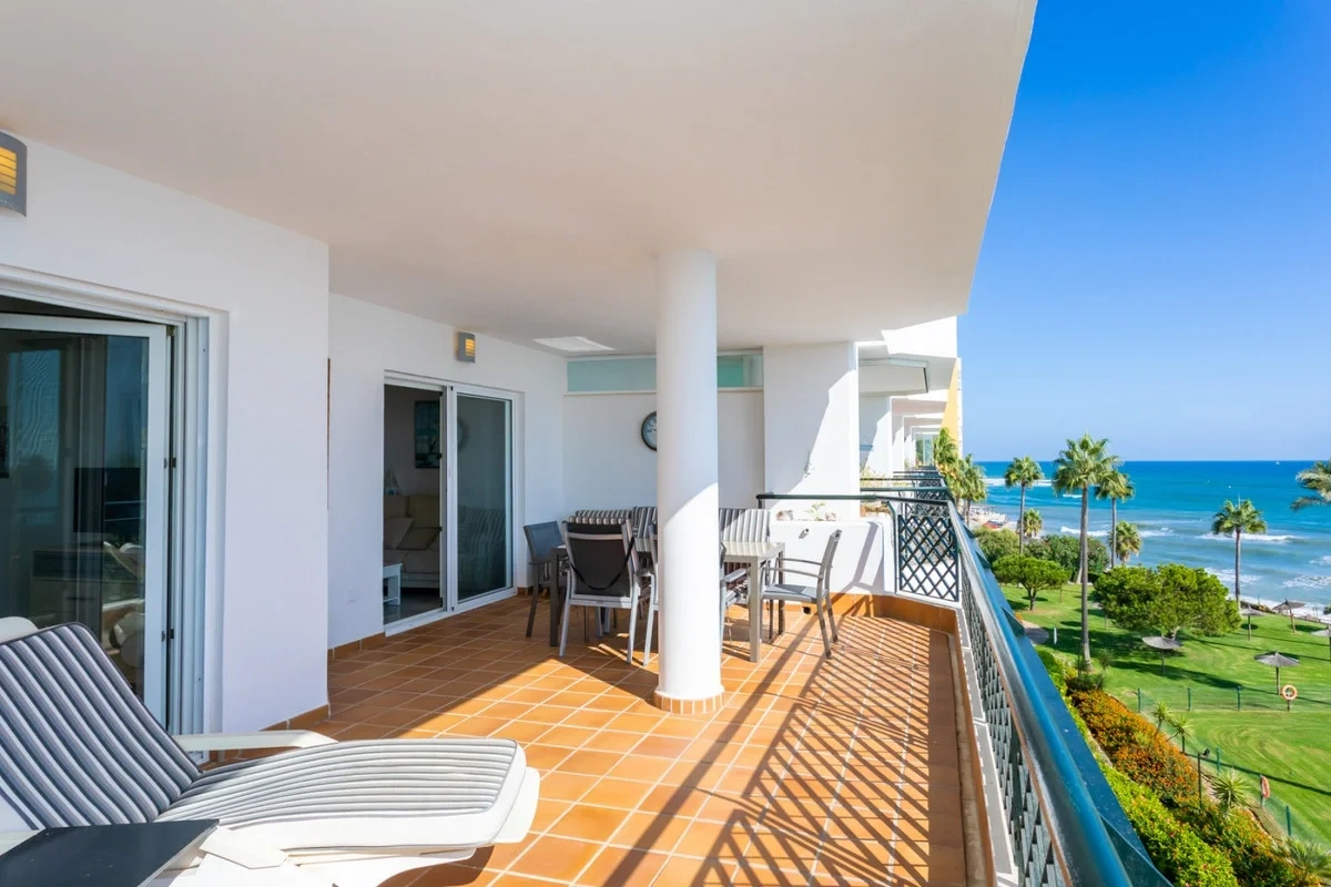 2 - venta apartamento frente al mar calahonda - costa del sol andalucía españa