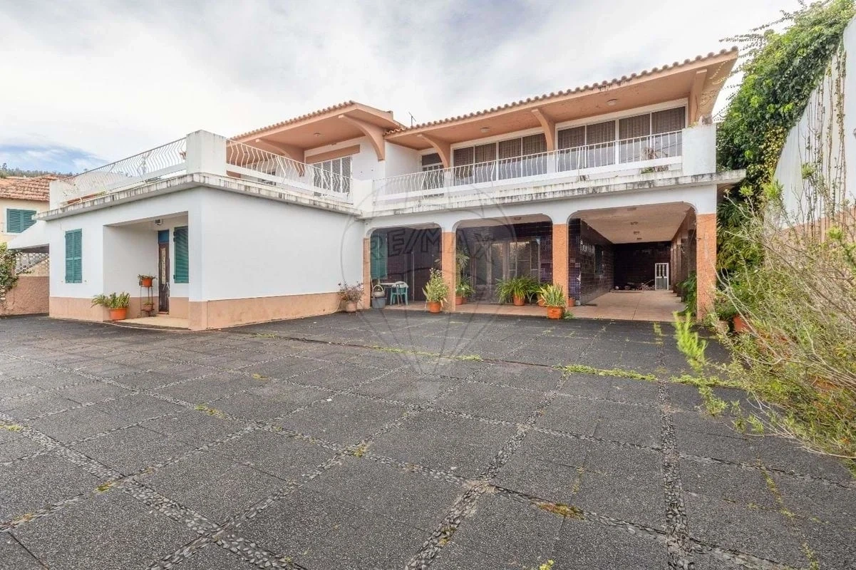 1 - verkoop huis santa cruz madeira portugal