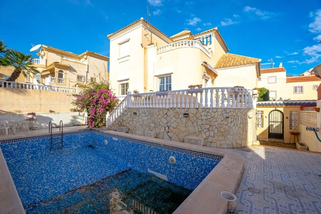 Casa con 3 dormitorios