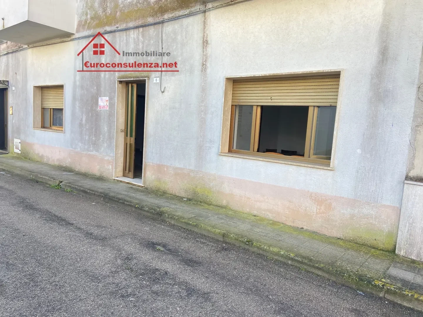2 - house for sale in acquarica del capo apulia italy