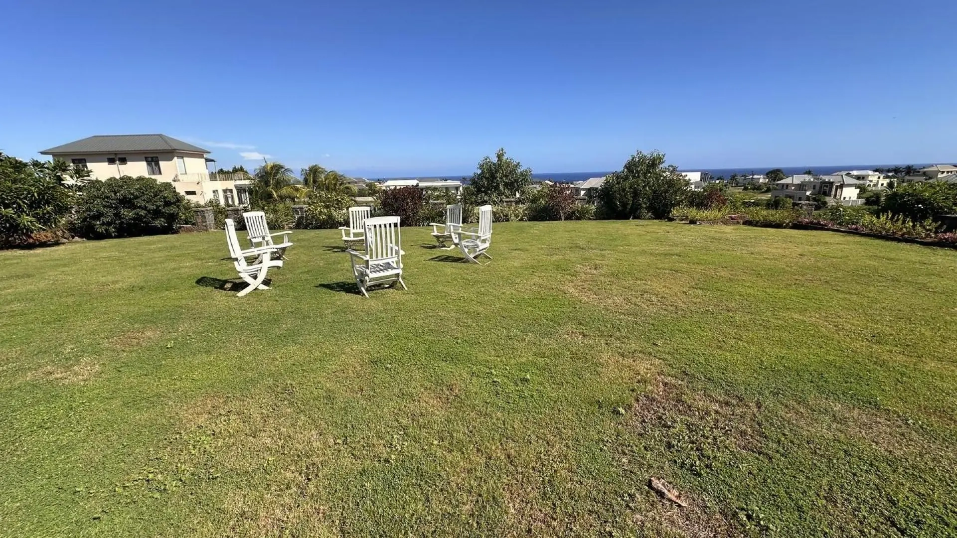 1 - verkoop terrein uitzicht op zee flic en flac rivière noire mauritius