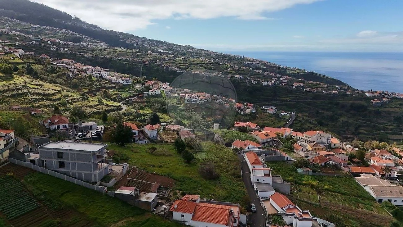 2 - verkoop terrein uitzicht op zee calheta madeira portugal