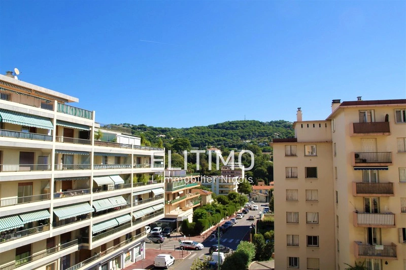 Apartamento con terraza