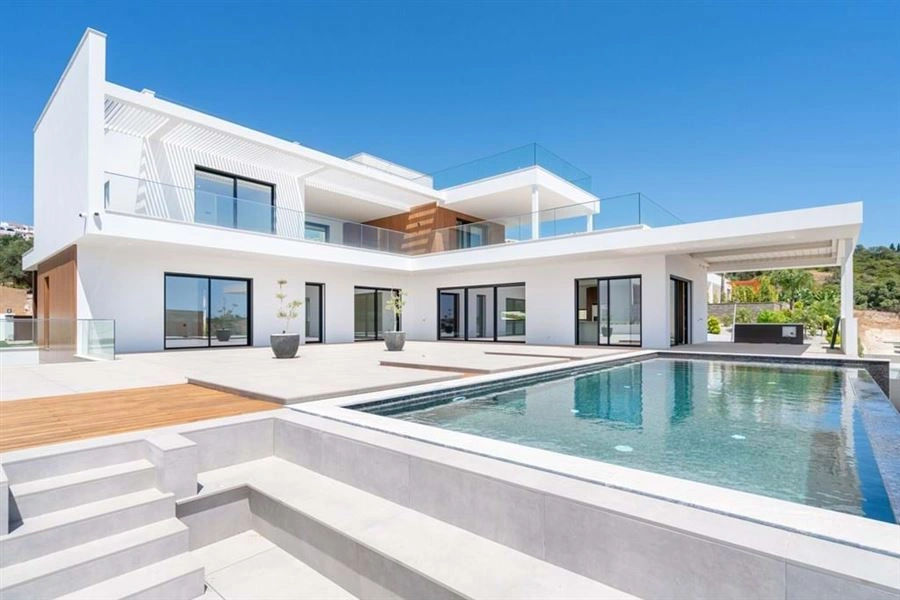 2 - sea view villa for sale in albufeira algarve portugal