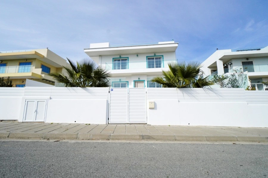 2 - vente villa vue mer larnaca larnaca chypre