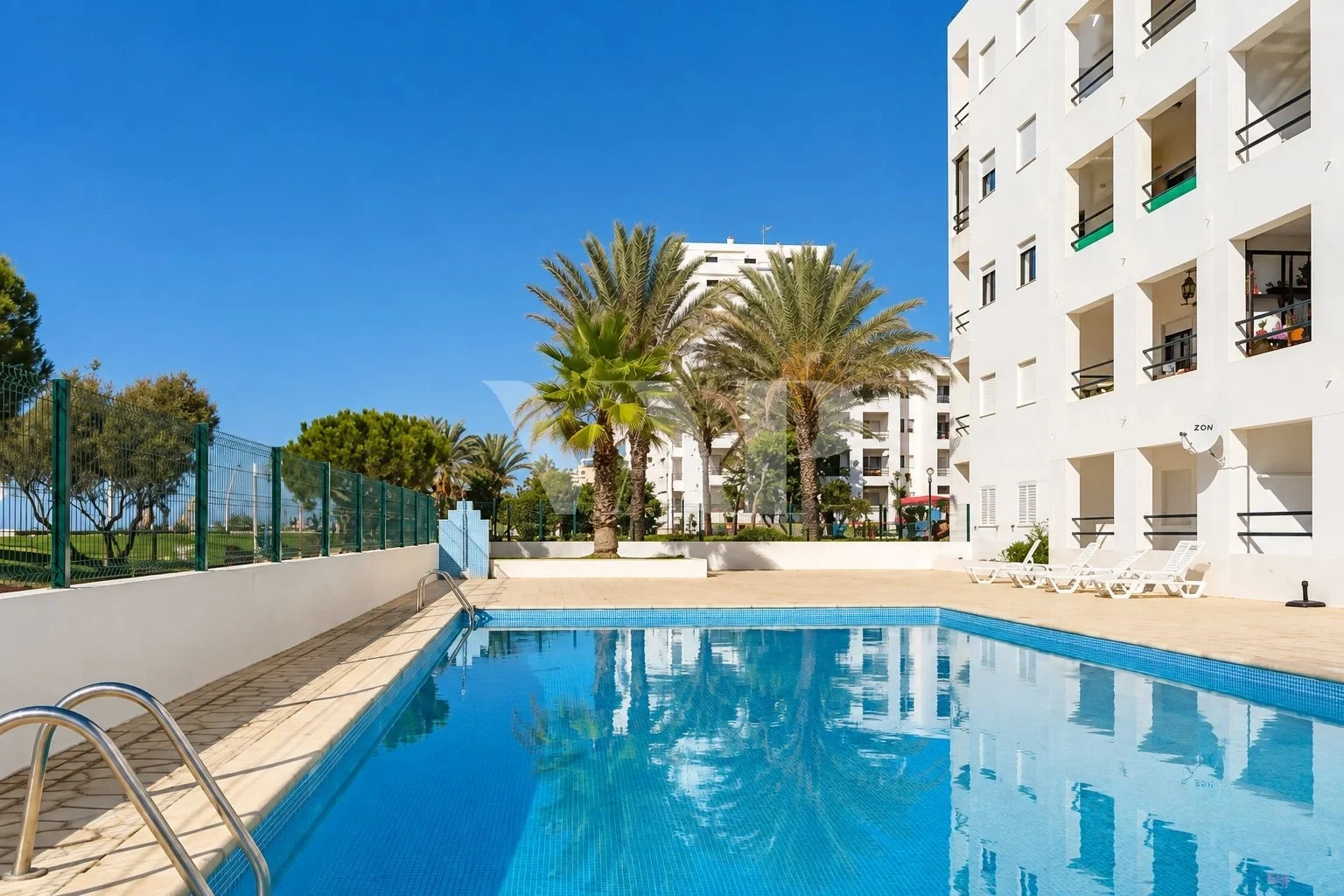 1 - vente appartement pieds dans l'eau quarteira algarve portugal