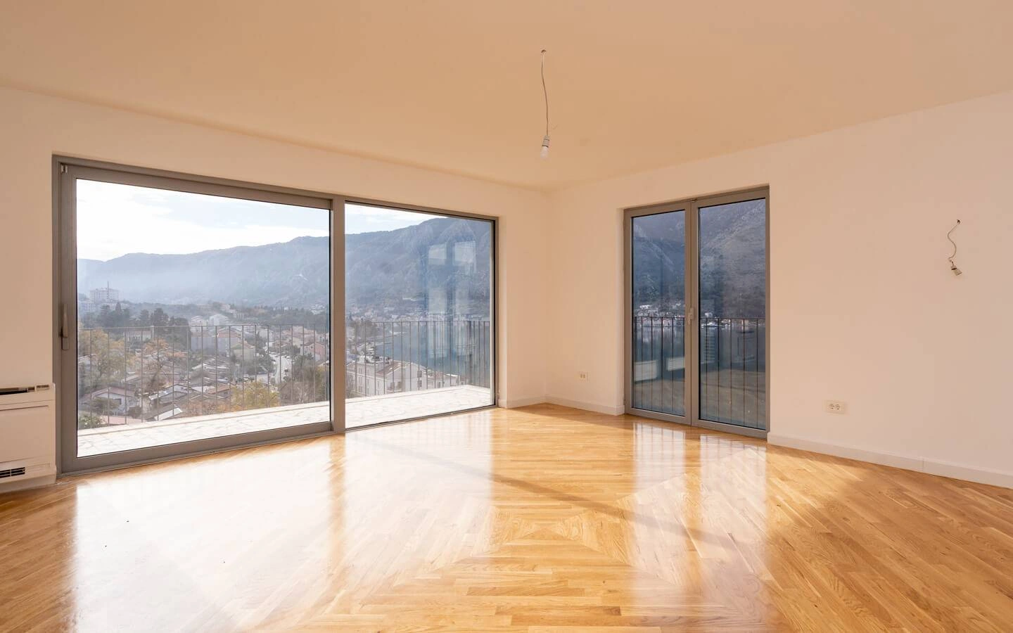 2 - verkauf wohnung direkt am wasser kotor kotor montenegro
