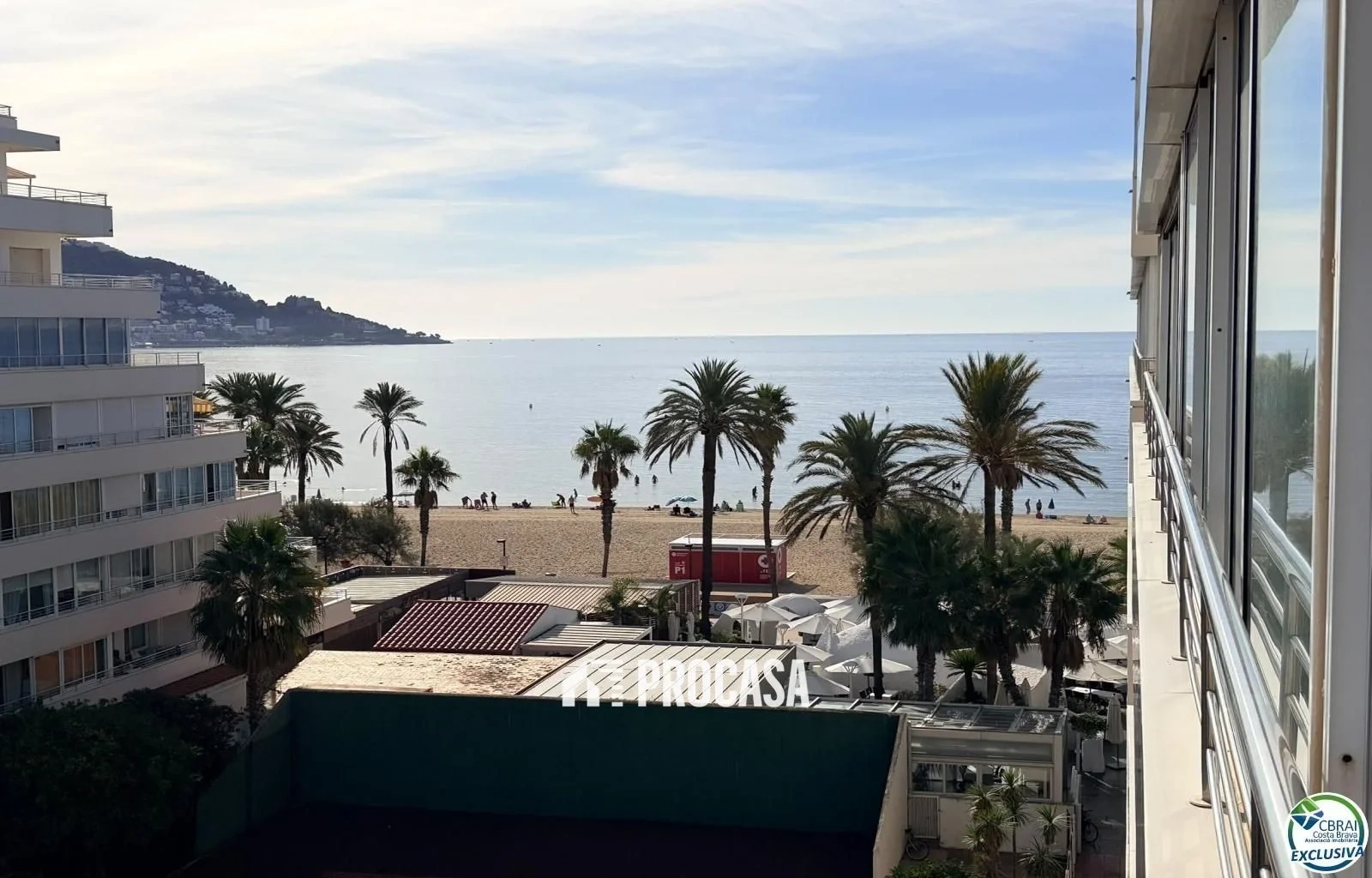 2 - vente appartement pieds dans l'eau roses catalogne espagne