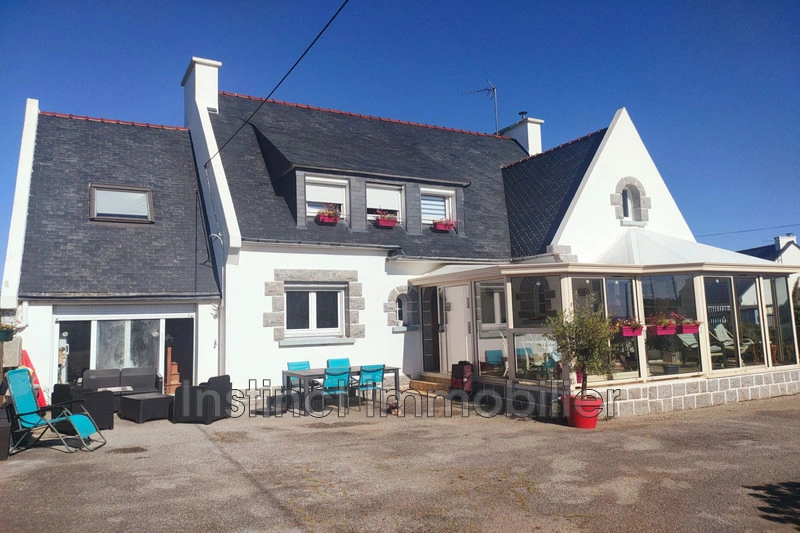 Casa vista al mar con terraza