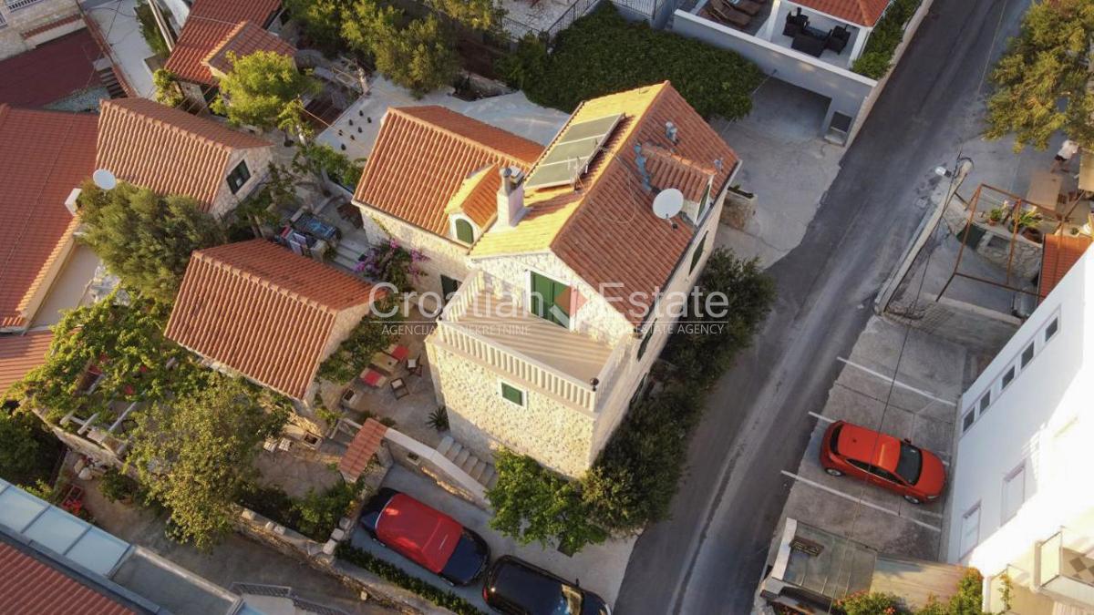 2 - venda casa vista de mar omiš split-dalmácia croácia