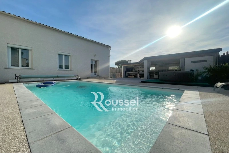 1 - vendita casa poussan herault francia