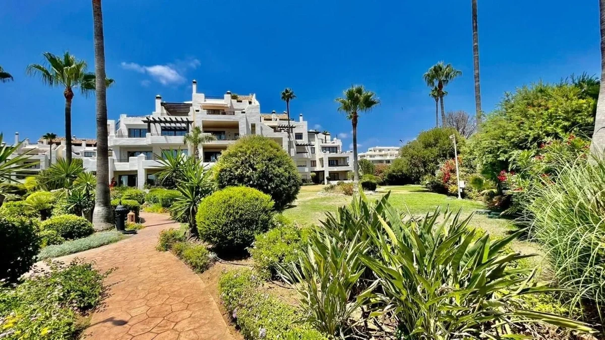 2 - venta apartamento frente al mar estepona - costa del sol andalucía españa
