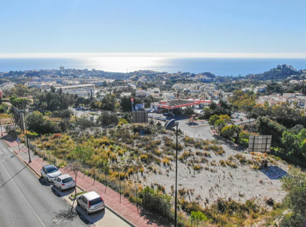 Terreno de 3 003 m²