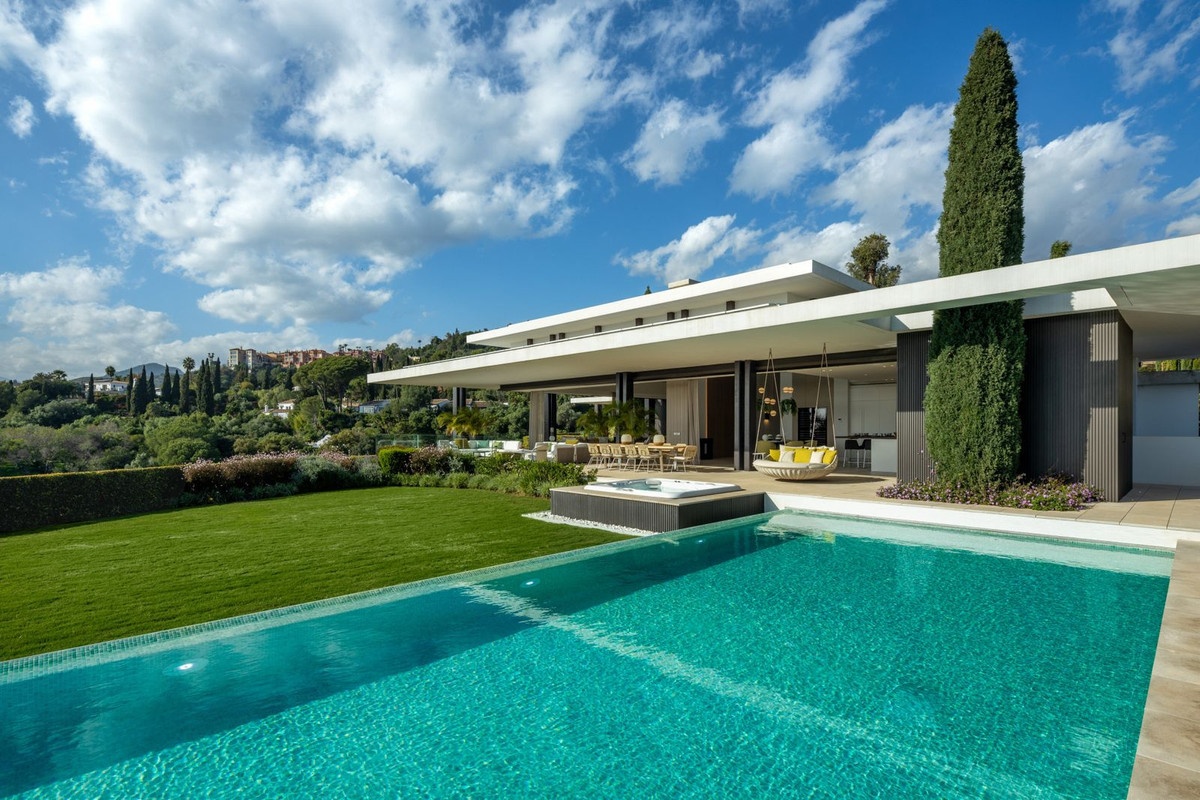 2 - sea view house for sale in benahavis - costa del sol andalusia spain